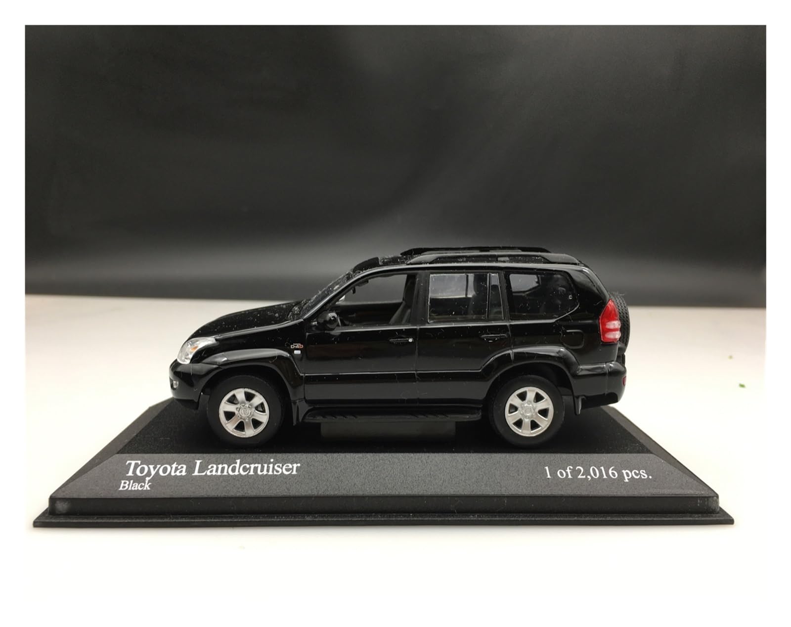 Amazon.com: 1:43 para Toyota Land Cruiser Prado Miniatura Coches